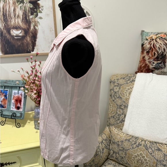 Ralph Lauren Pink Sleeveless Button Down Top - Picture 4 of 5